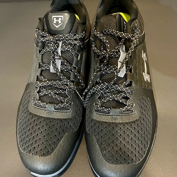 NEW Under Armour Men's UA Yard Low ST Baseball Cleats - Black- 3021711-002 - Picture 3 of 8